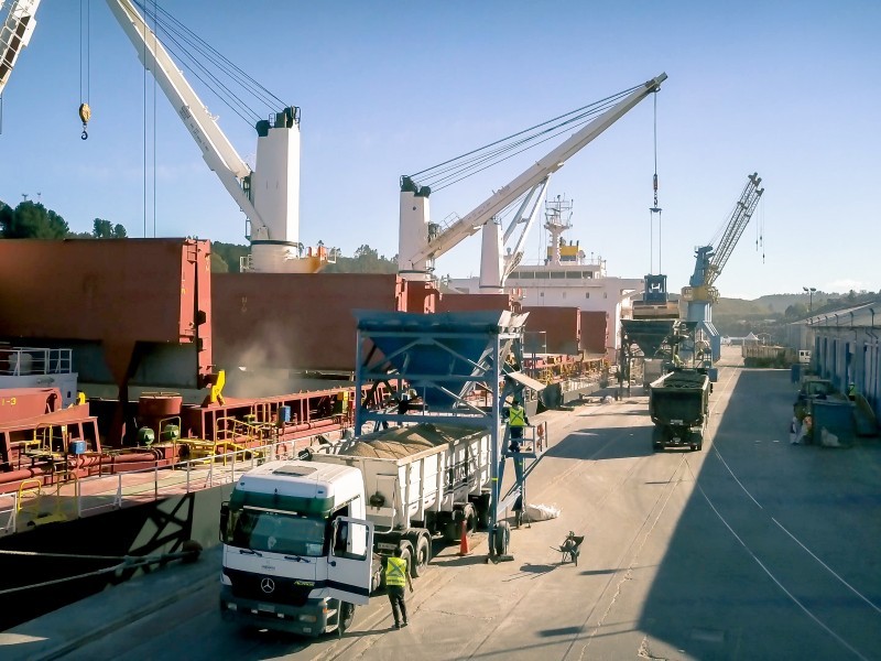 Uso de muelle a la carga